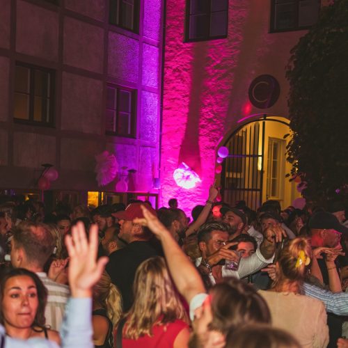 Fest på innergården av Norra Vallgatan 66