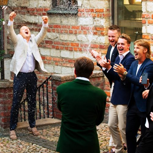 Svensexa på innergården av Norra Vallgatan 66